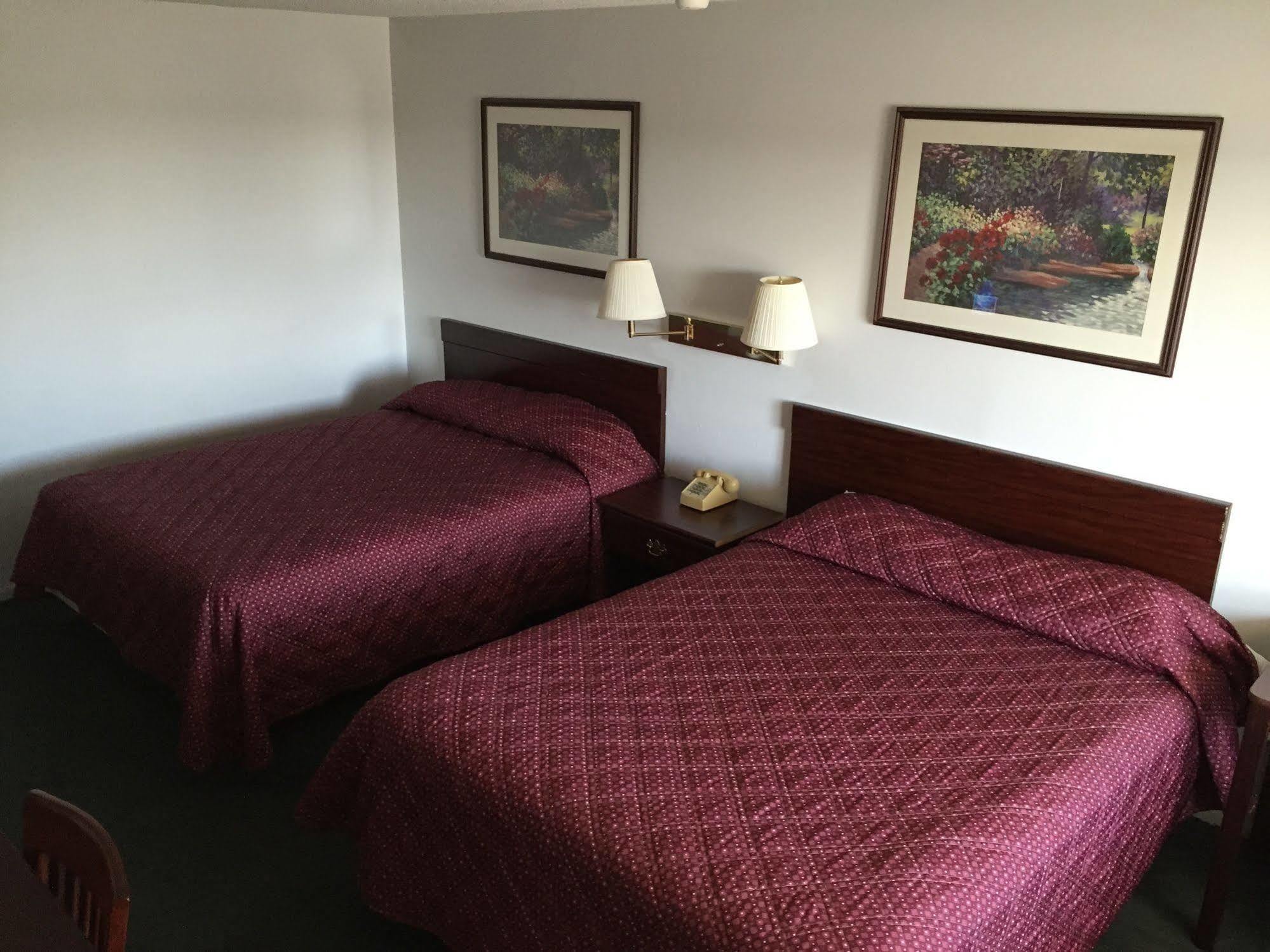 Slumber Inn Harrisonville Bagian luar foto