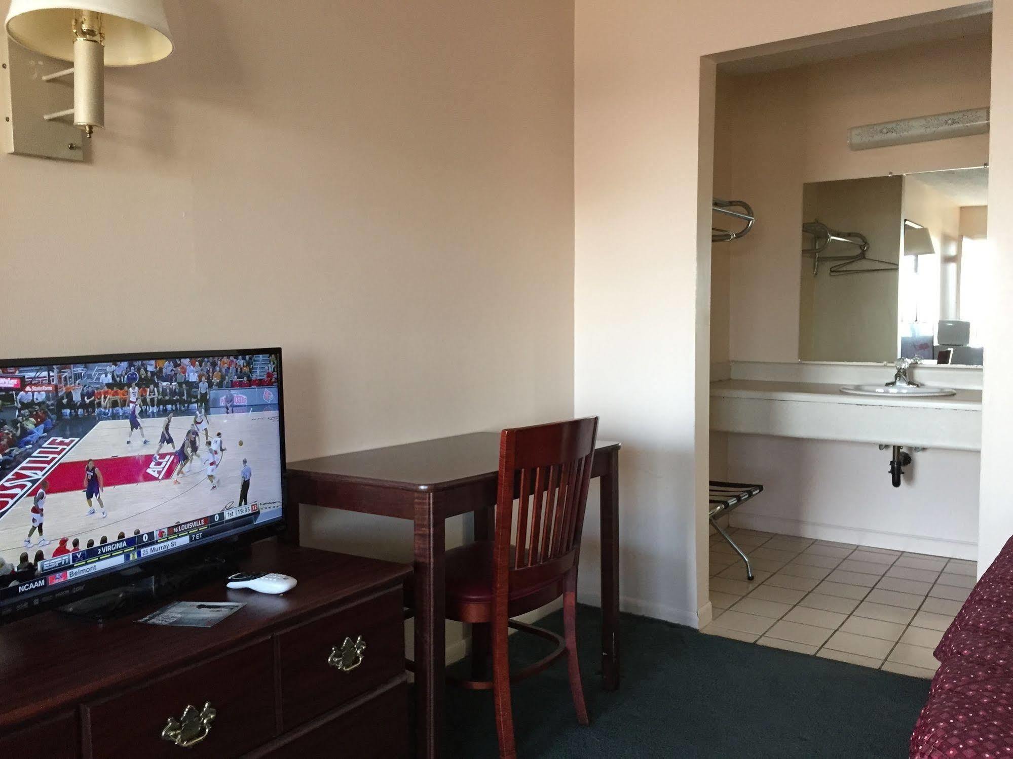 Slumber Inn Harrisonville Bagian luar foto