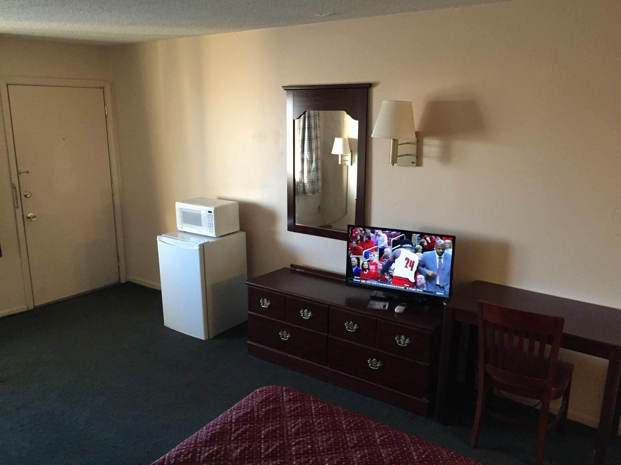 Slumber Inn Harrisonville Bagian luar foto
